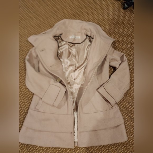 Coat - Picture 2 of 4